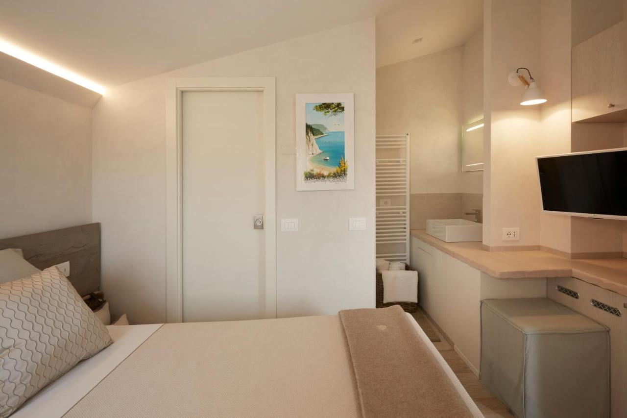Bed and Breakfast Nilu Relais Sirolo Exterior foto